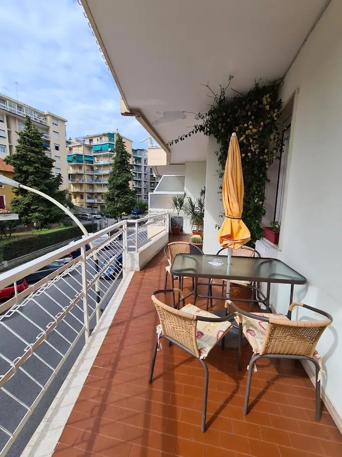 Casa Dell Amore 2 Sanremo 0*,  Italy